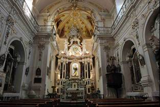 interno della Chiesa del Carmine