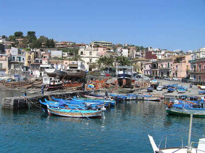 porto di Aci Trezza